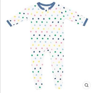 Kyte BABY Zippered Footie in Spring Polka Dot. Size 18-24m